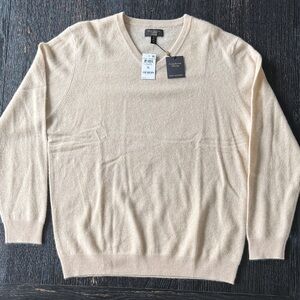 Club Room Men's V-Neck Sweater in Light Cream